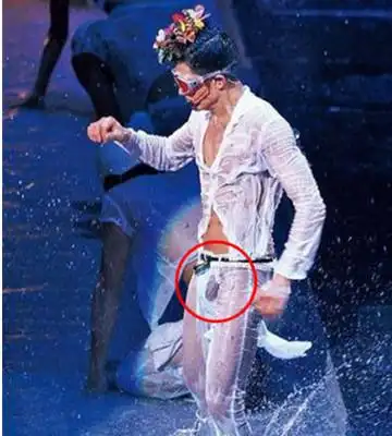 应该有不少人很好奇,男明星们在拍摄激情戏的时候,如果有生理反应那该