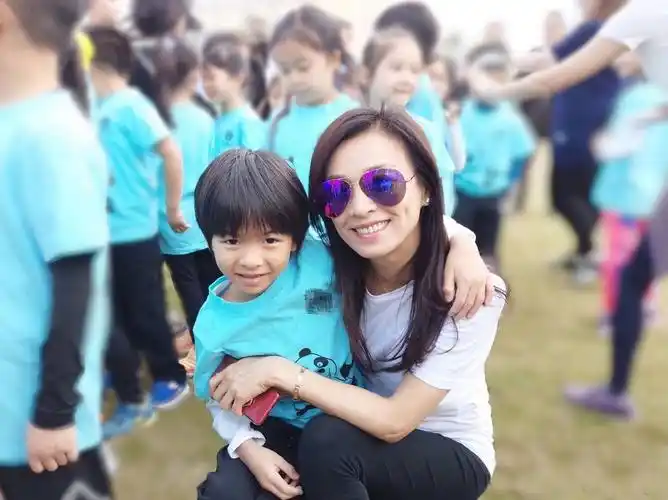 敏捷!张庭儿子"强烈推荐"-第2张图片-太白博客