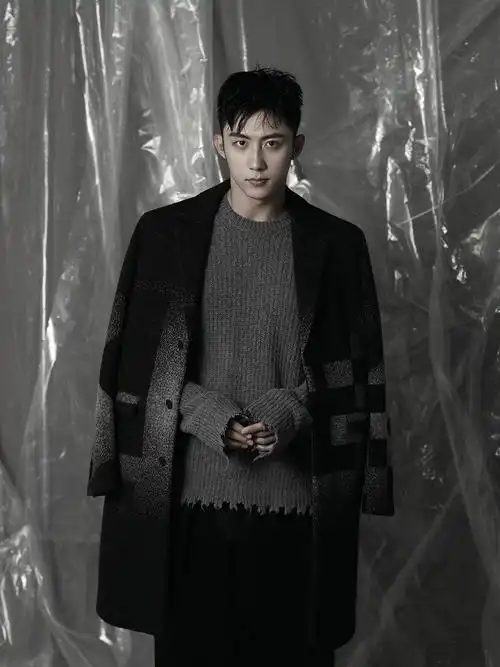 黄景瑜韩国singles korea december 2016 杂志未上册图 去水印