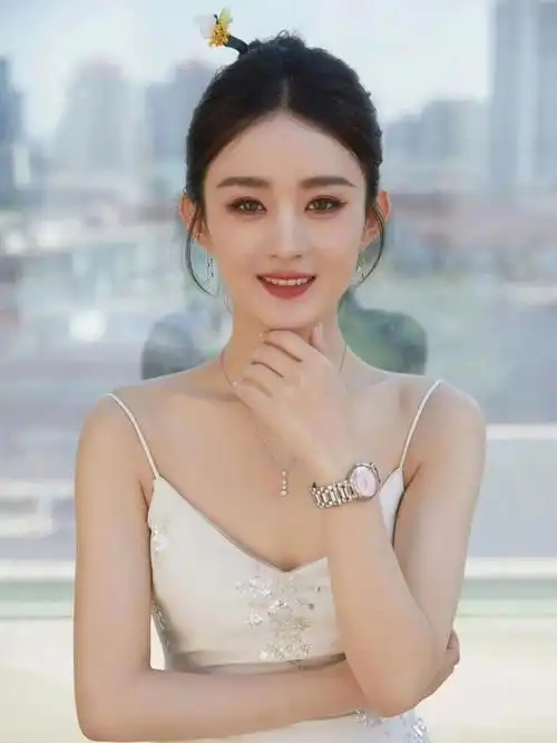 赵丽颖-白色天使般的美貌,人见人爱