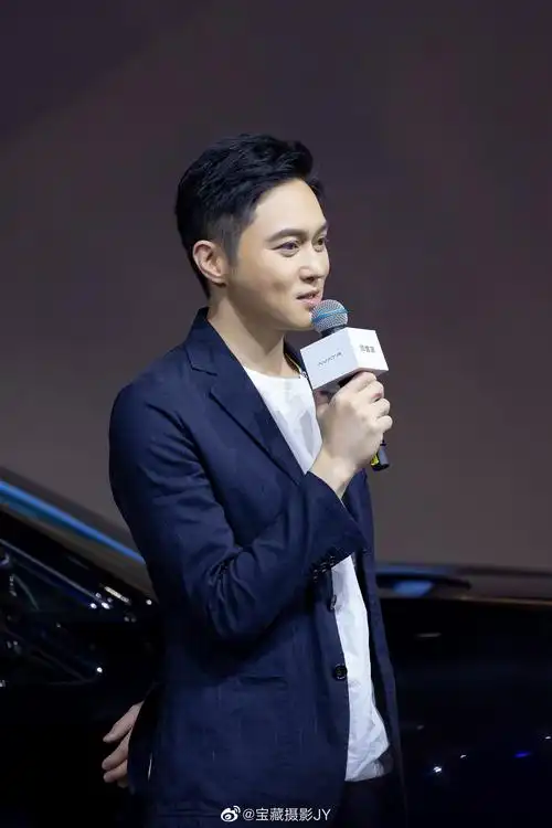 avatr车展上拍到了帅气的@张智霖 从小喜欢的明星又一次追星成功_高清