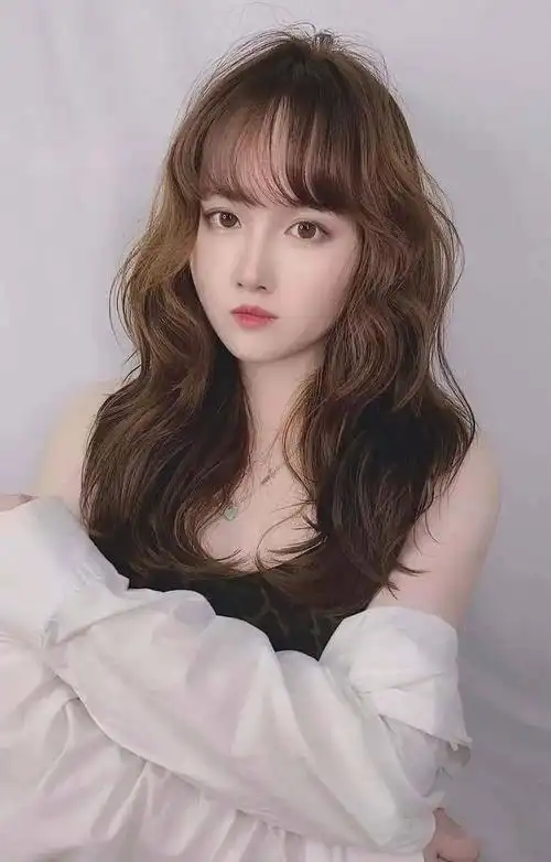 2021年流行 "精致烫"|卷发|发型|脸型|刘海|中分_网易订阅