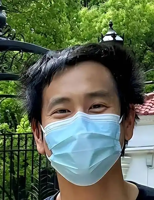 那些居家隔离的男星,陈晓懒得锻炼,彭于晏一脸胡茬像小区大爷_陈赫