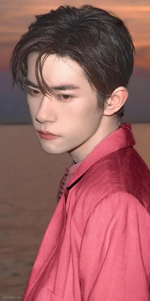 易烊千玺 粉色唯粉