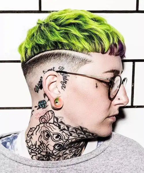 男生盖盖头镂空两侧发型图片刻痕更帅