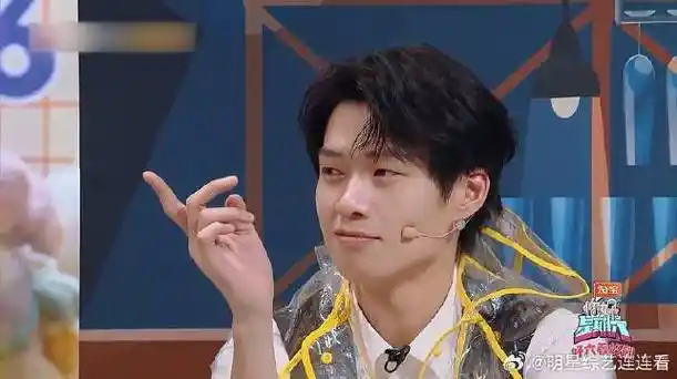 谁是魏大勋朋友圈里的显眼包,雪琴秒答,笑疯何炅_新浪新闻