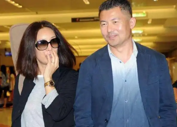 那英丈夫出轨传闻曝光她如何力挽狂澜