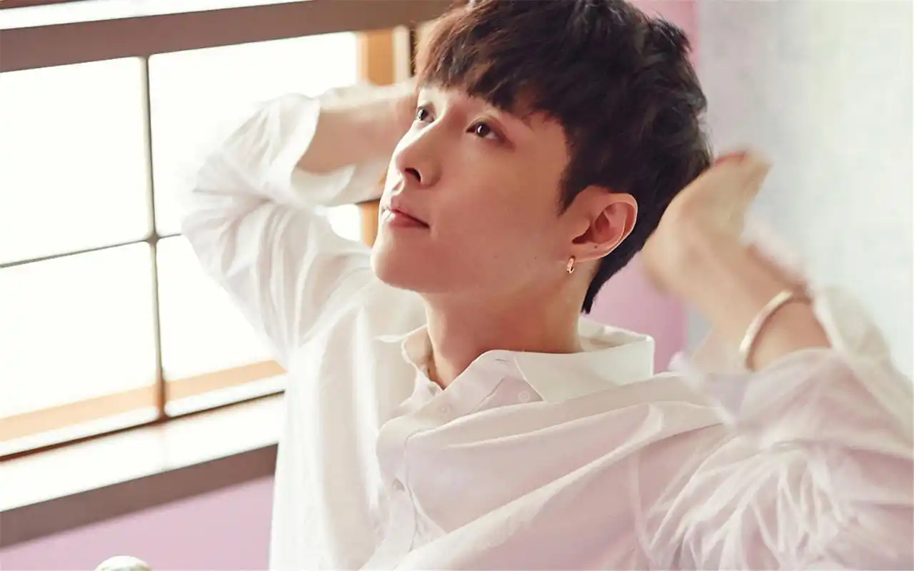 桌面壁纸 明星图片 > 正文  本文 人气偶像张艺兴帅气秋冬壁纸_可帅气