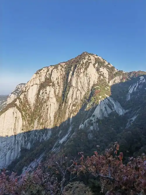 登上山顶看美景 #华山山顶风景照 祖国的大好河山 - 抖音