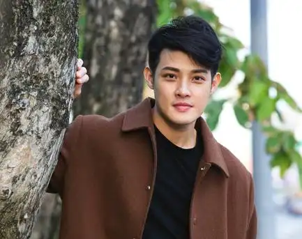 但寇家瑞个子很高,五官完美,很有气质,被称为