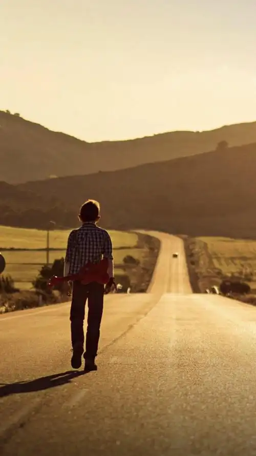 有的路必须一个人走这不是孤独而是选择