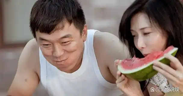 过去,黄渤是娱乐圈的璀璨明星,享有高度的国民笑星地位.