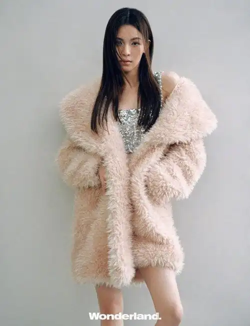 钟楚曦wonderland九月刊封面大片