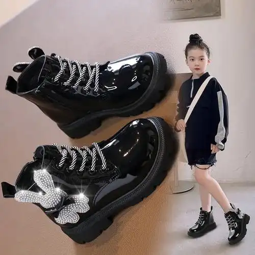 这双女童靴子真的太可爱了!穿上舒适,软底设计很贴心,小女孩们 - 抖音