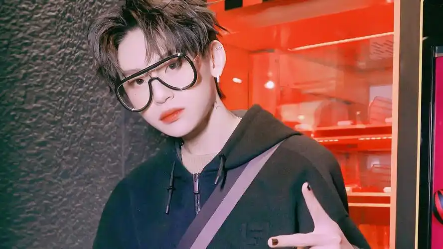 王琳凯 - 堆糖,美图壁纸兴趣社区