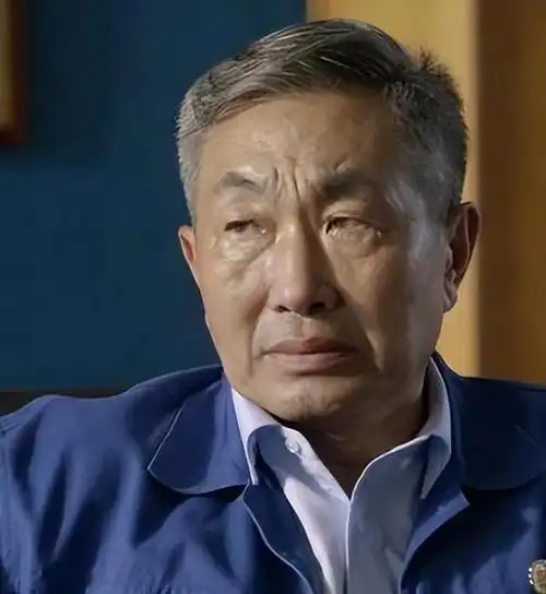 纪实演员杜源4岁与妻子相熟结婚41年零绯闻如今女儿成他的骄傲