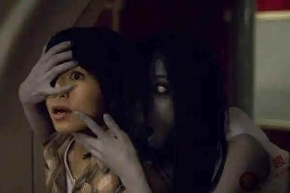 最吓人的女鬼图片,红衣女鬼红婶竟拥有着个人