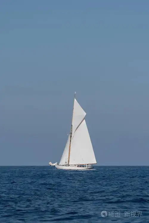 海上帆船