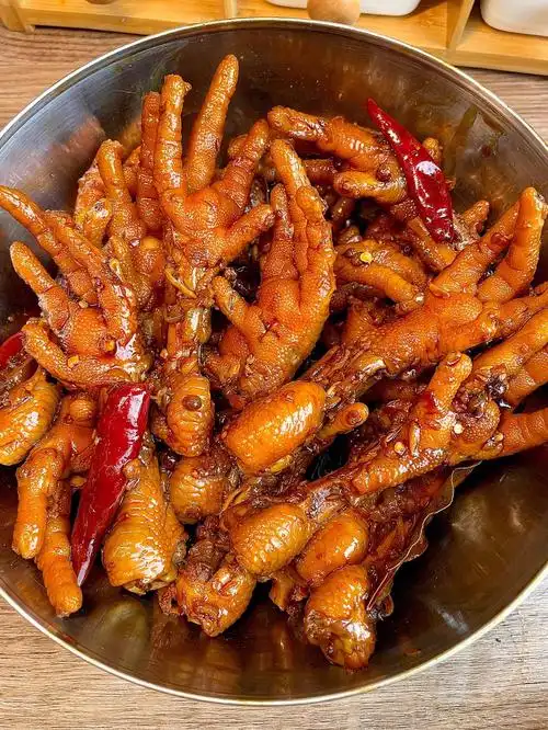 有没有每次去弄堂里吃饭必点卤鸡爪的!真的贼好吃!