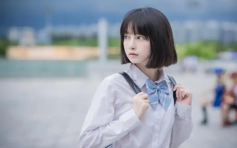 可爱萌妹子水手服清爽写真桌面壁纸