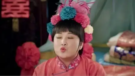 《欢喜密探》贾玲古装上阵,笑起来又可爱又精灵古怪,装扮也是一绝