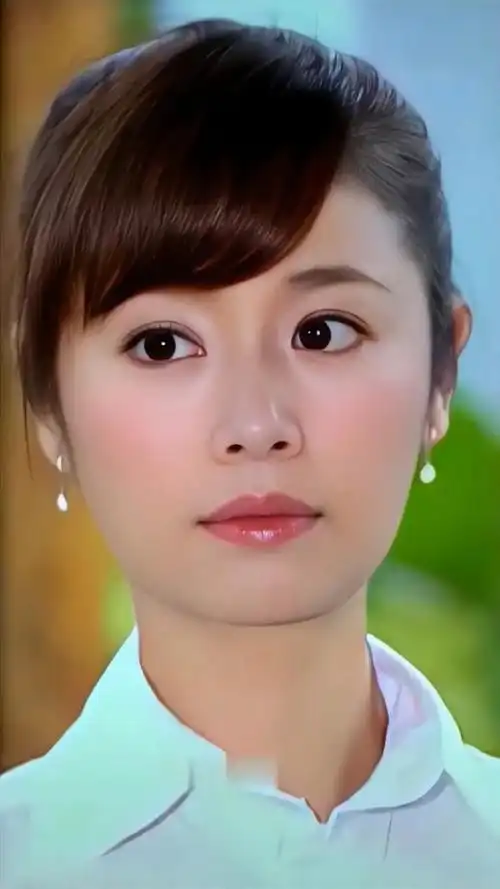 林心如年轻时候真是美若天仙,这颜值放在现在也是能秒杀一片小花