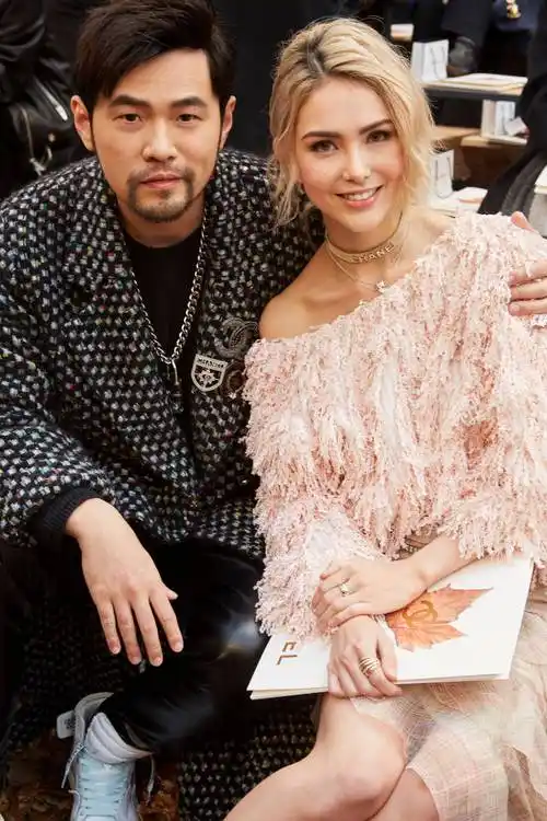 原创超甜周杰伦晒昆凌美照为她庆生结婚七年仍喊老婆女孩