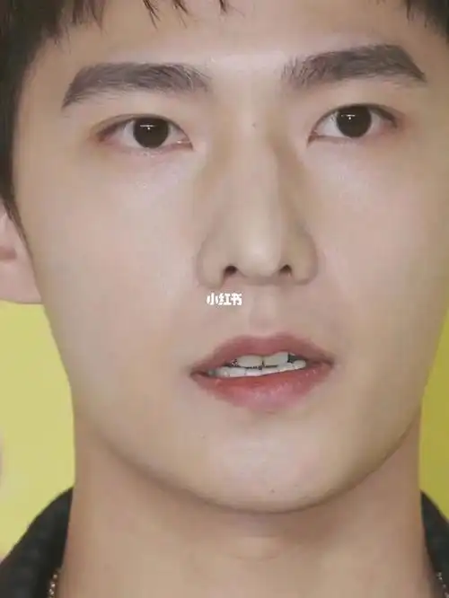 请欣赏杨洋的怼脸照