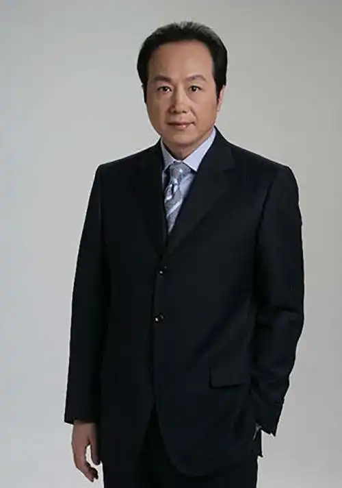 央视"一哥"罗京辞世,9年后妻子改嫁富豪,亲儿子成了这般模样