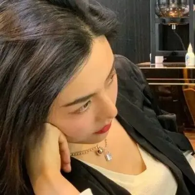 江孑 唯美成熟稳重时尚气质女头_微信头像_我要个性网