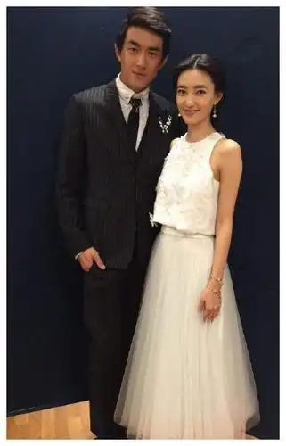 林更新晒中式结婚照新娘颜值高回复粉丝我不想拍戏