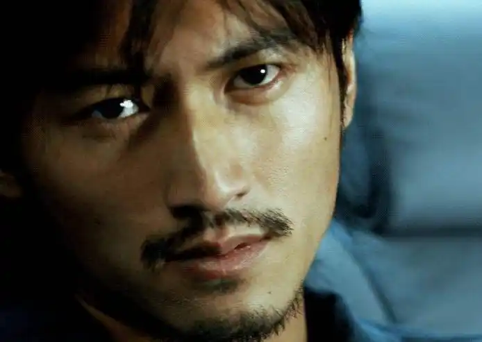 15岁谢霆锋有多帅?日本上学照曝光;不化妆染头却胜过当下小鲜肉