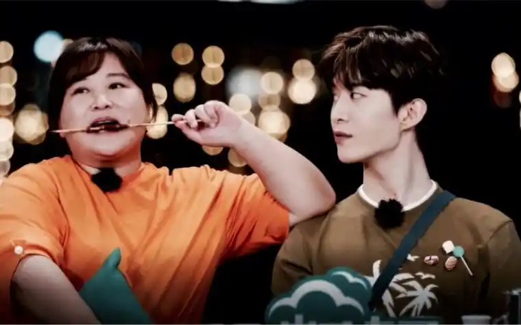 加饭姐弟贾玲范丞丞bgm喜欢你by范丞丞我喜欢这样看着你范盯盯上线啊