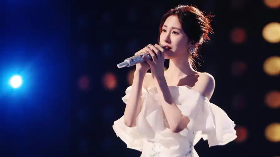 原来这就是歌手清唱天花板?张碧晨随口清唱,老天爷追着喂饭吃