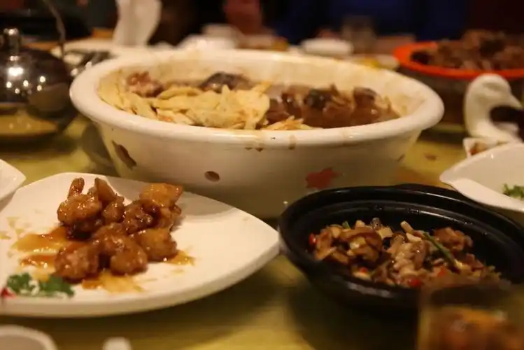 《老北京风味---北平楼餐厅(牡丹园店) 聚餐 》快乐活动照片集锦