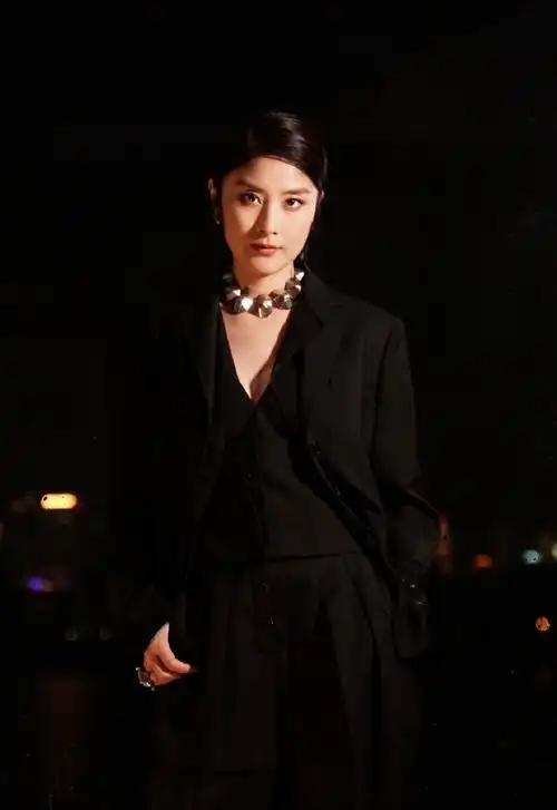 陈慧琳港圈真天后为何巅峰期退圈50岁复出仍很甜