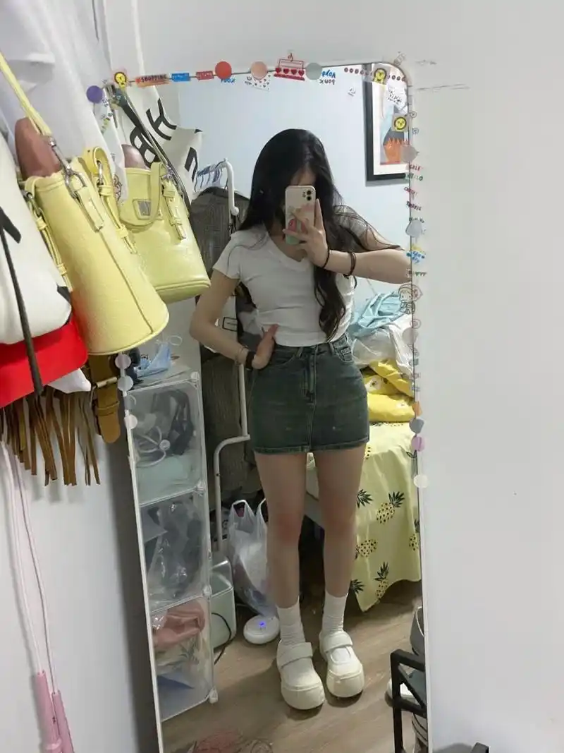 158 100斤的微胖女生 最近减肥减的我免疫力低下 在想这个肥是非减不