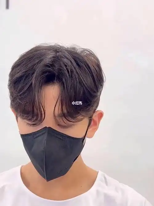 男生最帅发型韩式中分