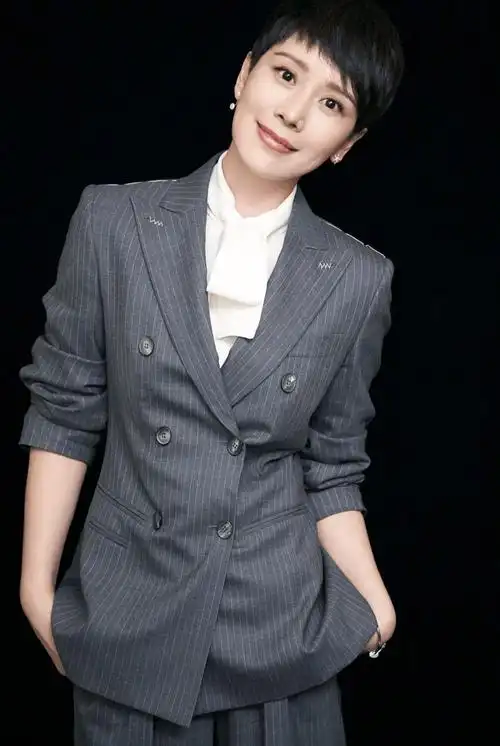 比起嫁入豪门,那些嫁给"普通人"的女星,才是真正的人间清醒