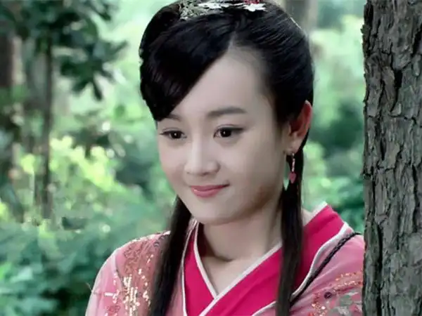 "曾红极一时,现无人问津"的女星,李金铭没啥,她把自己作糊了