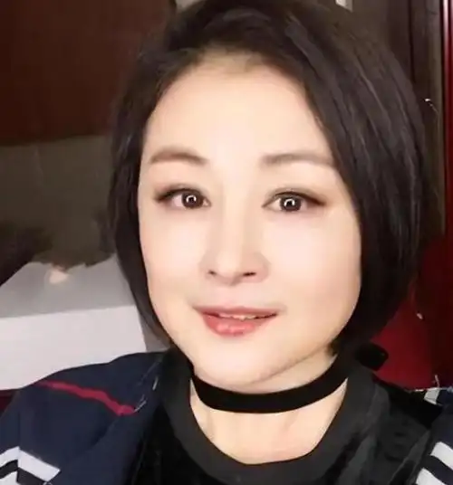 谢大脚于月仙去世三年后其丈夫张学松的选择令人泪目