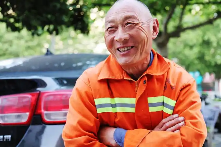 五一劳动节周口这里有最美的笑容最辛苦的劳动者和最有爱心的人聚一起