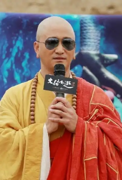 吴京肌肉线条分明 胸肌健硕 谢楠:扎心了 老铁