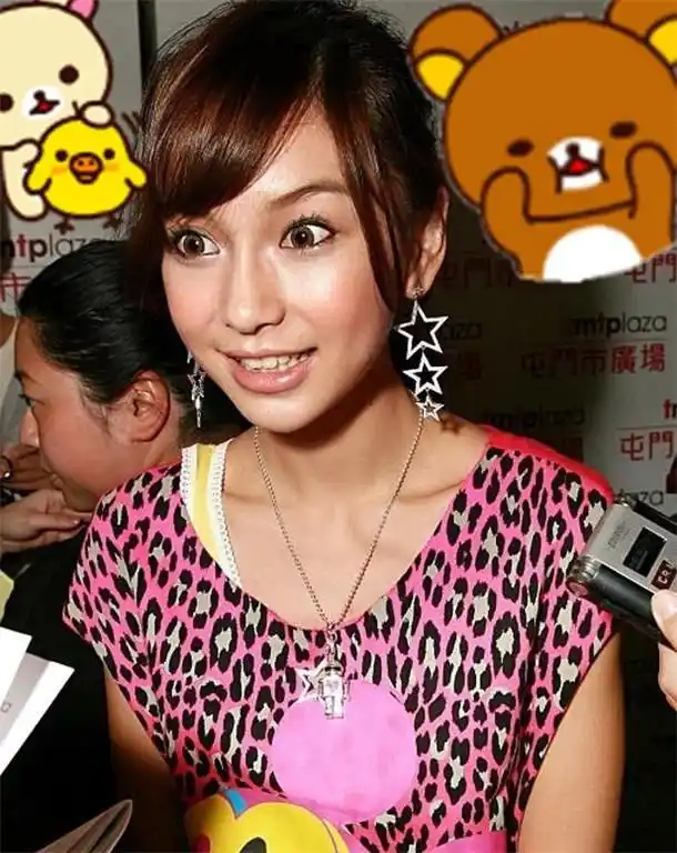 杨颖刚出道时,造型清纯甜美,动没动过刀,一目了然