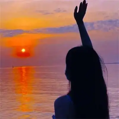 高级感背影头像女 超火的超好看背影头像女_女生头像_头像屋