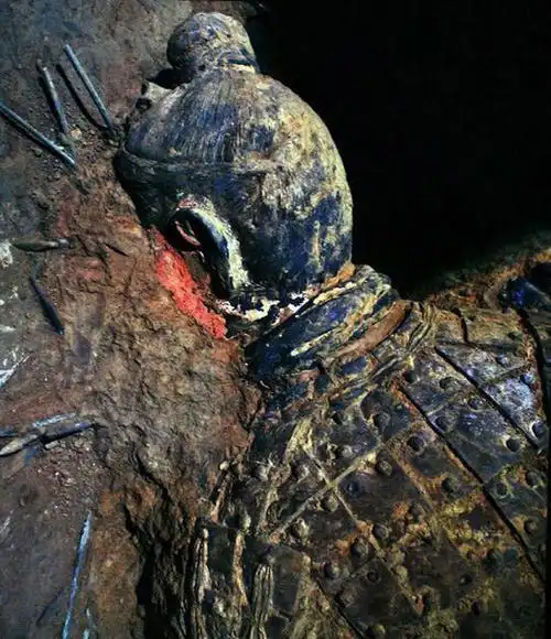 10张老照片直击刚出土时的秦始皇兵马俑,仿佛真人一般!