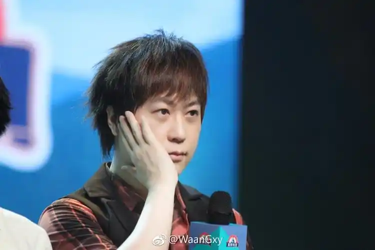 阿信 太可爱了～ (图源水印)