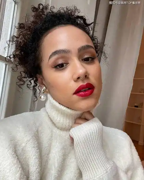 英国明星娜塔莉伊曼纽尔独具魅力的性感女神