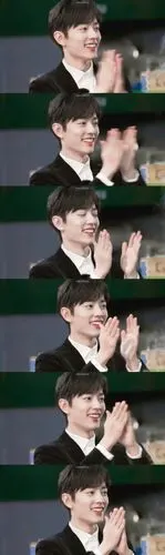 肖战开心的拍手