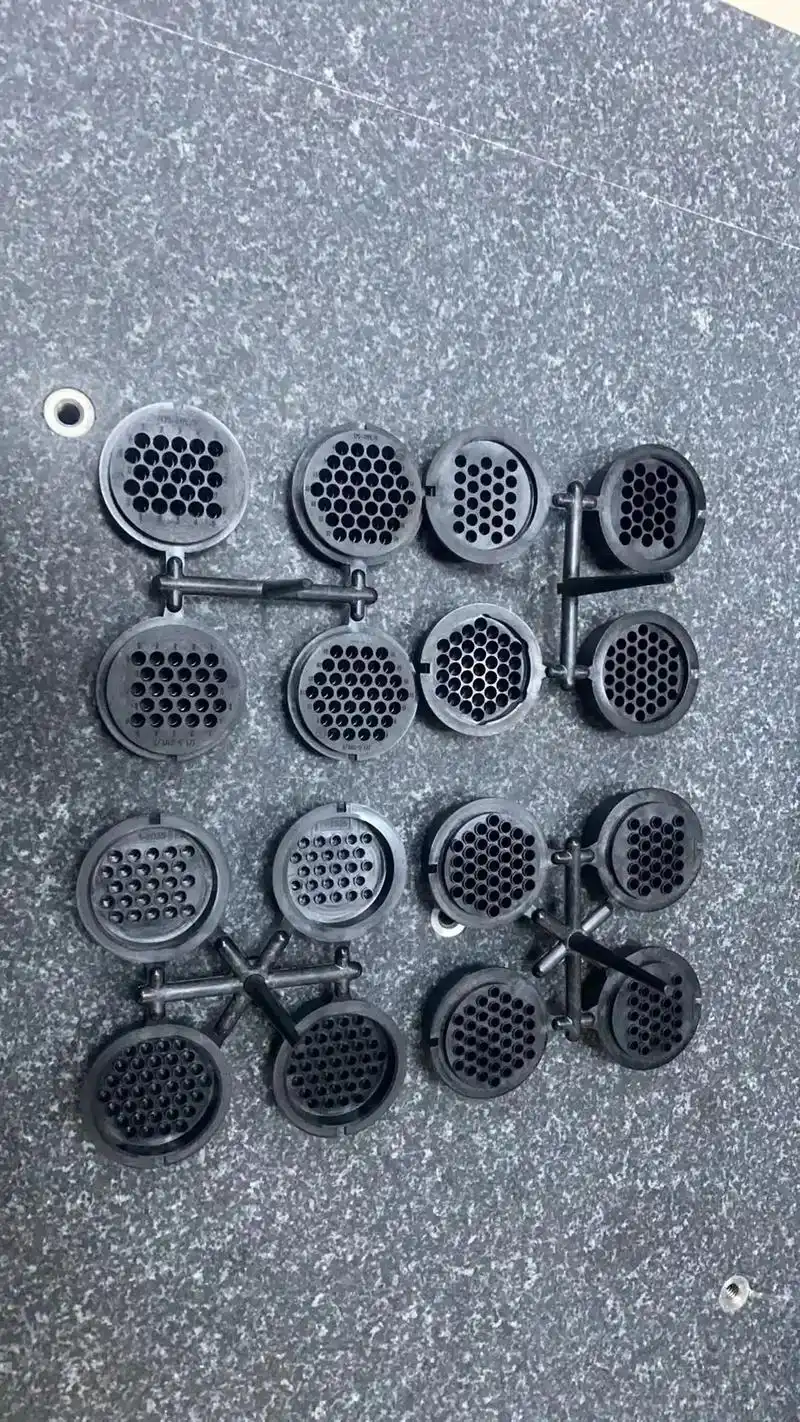 圆形电连接器接插件.模具注塑工程塑料解决方案#工厂实拍视频 - 抖音